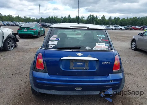 2004 Mini Cooper из США, поврежденный, VIN WMWRC33494TC53465